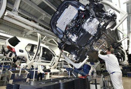 impresa_fabbrica_industria_azienda_catena_di_montaggio_settore_produttivo
