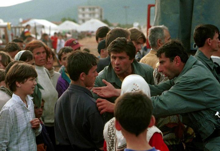 kosovo_balcani_rifugiati_lapresse_1999
