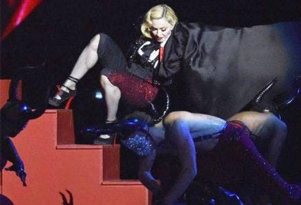madonna-cade_R439