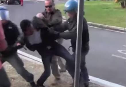 migranti_polizia_r439