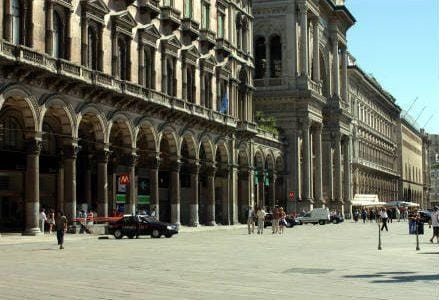 milano_piazza_r439
