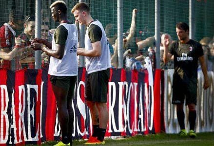 niang_ely_autografi