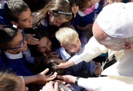papafrancesco_bambini_scuolaR439