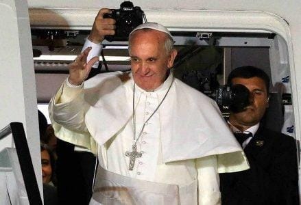 papafrancesco_viaggio_alitaliaR439