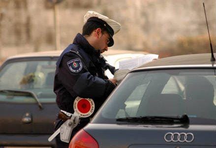 vigile_polizia_r439