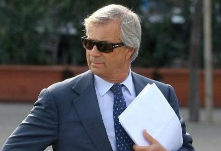 vincent_bollore_occhiali