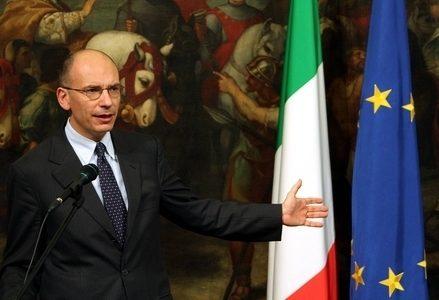 Letta_Bandiere_Italia_UeR439