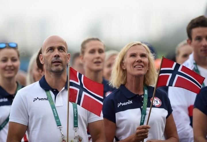 Norvegia_bandierine_lapresse