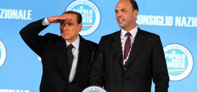 berlusconi_alfano_scruta_orizzonte