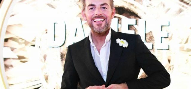 daniele_bossari_festeggia_Finale_GFVIP_2017