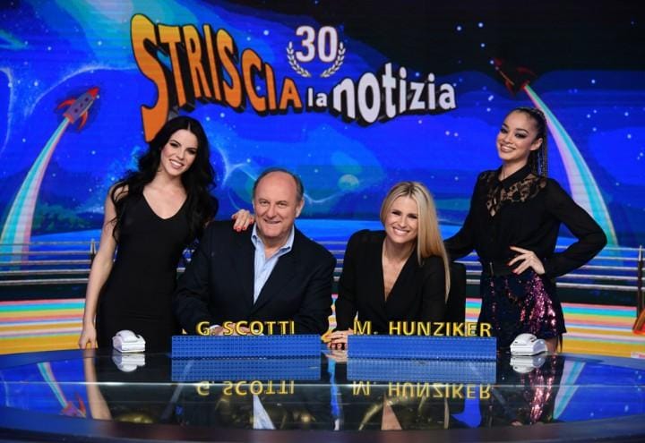 gerry_scotti_michelle_hunziker_veline_striscia_la_notizia_cs_2018