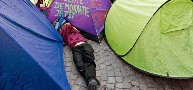 manifestanti_tende_occupy