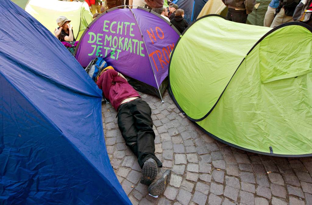manifestanti_tende_occupy