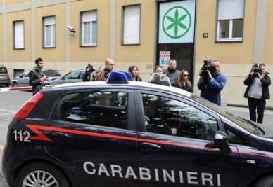 LegaNordViaBellerioCarabinieriR400