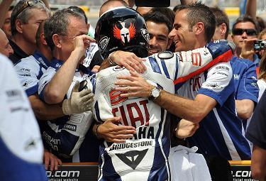 Lorenzo-gara2-Le-Mans_R375