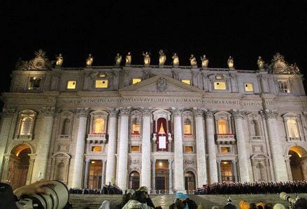 Papa_Finestra_PiazzaR439