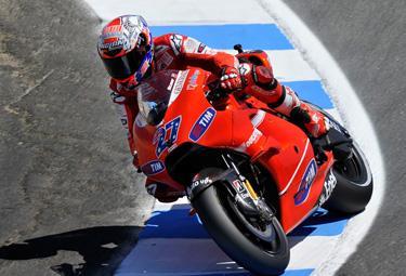Stoner-gara-LagunaSeca_R375