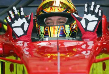 Valentino Rossi Valentino Rossi Prova La Ferrari A Barcellona Ma Finisce In Testacoda Al