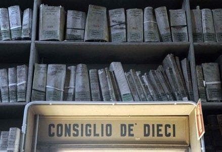 archivio_burocraziaR400
