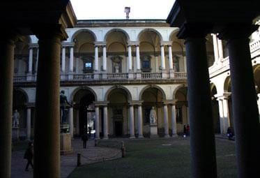 cortile_brera_R375