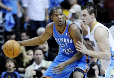 kevin_durant_gallinari_R400_28apr11