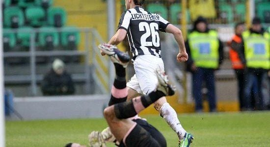 lichtsteiner_palermo_juventusR400