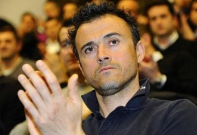 luis_enrique_applauso_r400