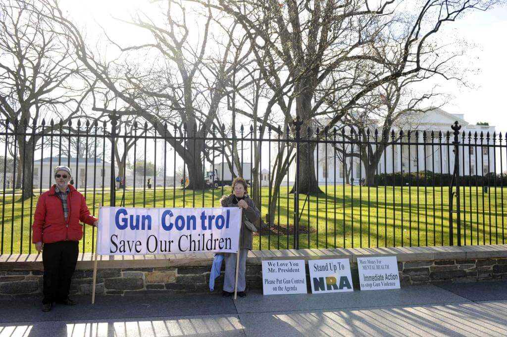 no_gun_striscione_usa