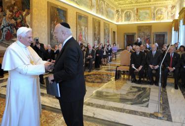 papa_rabbiniUsaR375