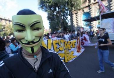 protesta_studenti_mascheraR400