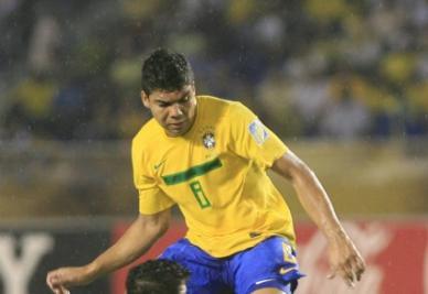 casemiro_brasile_r400