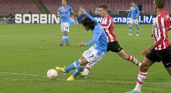 cavani_psv_tiro