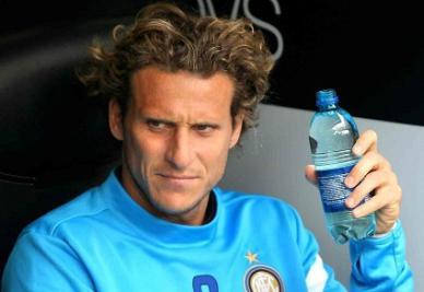 forlan_panchinaR400