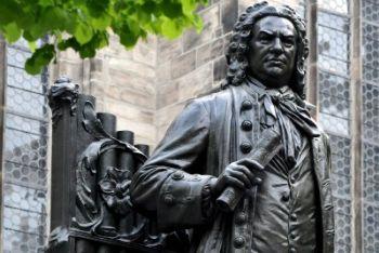 Bach_StatuaR400