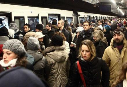 passeggeri-metro_R439
