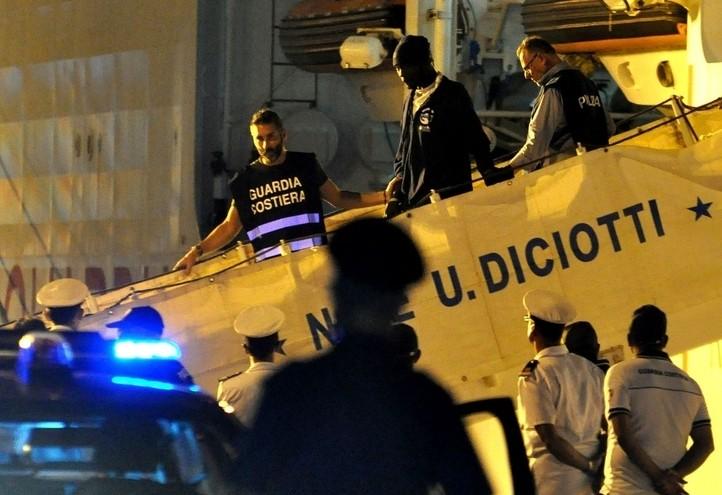 immigrazione_migranti_clandestini_sbarchi_15_lapresse_2018