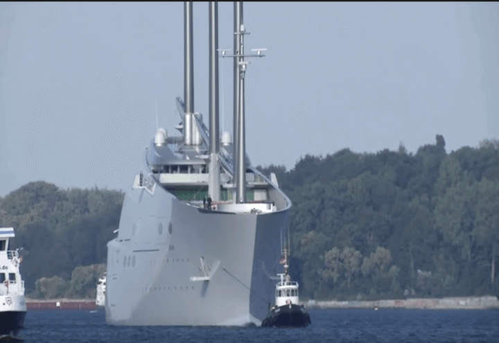 yacht