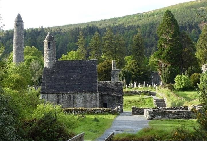 irlanda_monastero_chiesa_medioevo_glendalough_youtube