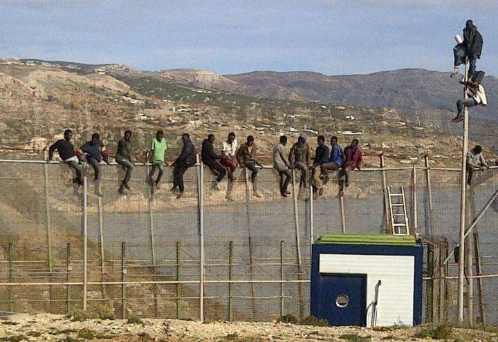 migranti_spagna_ceuta_marocco_confine_lapresse_2018