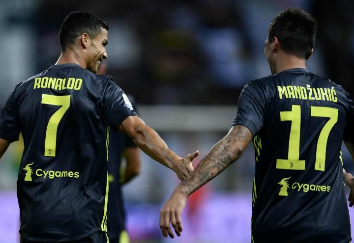 Ronaldo_Mandzukic_Juventus_blu_schiena_lapresse_2018