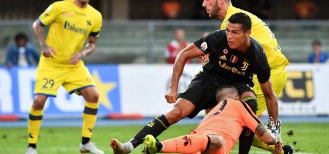 Sorrentino_Ronaldo_scontro_Chievo_Juventus_lapresse_2018