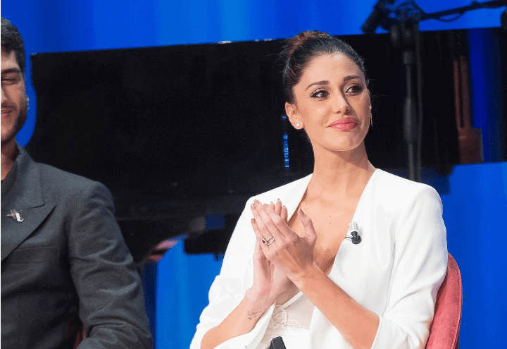 belen_rodriguez_maurizio_costanzo_show_2018