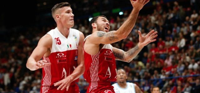 Mike_James_Milano_Tarczewski_lapresse_2018