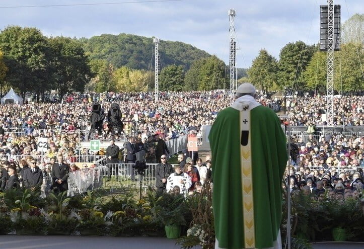 papa_francesco_lituania_2_lapresse_2018
