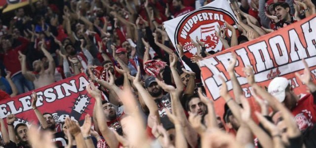 tifosi_olympiacos_calcio_lapresse