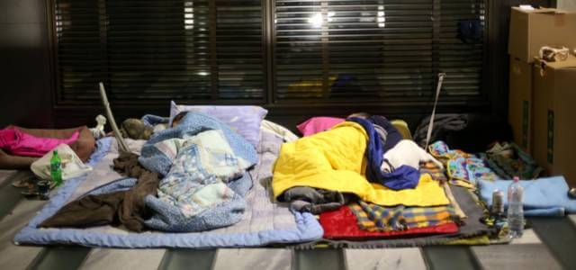 clochard per strada