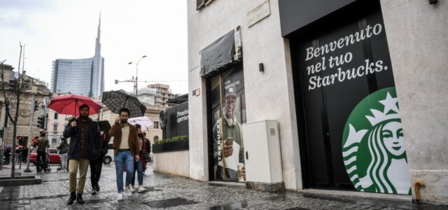 Starbucks negozio Milano