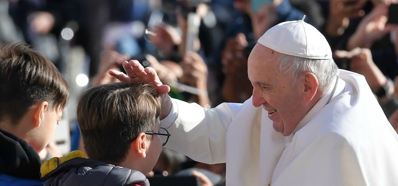 papa francesco bambini 1 lapresse1280