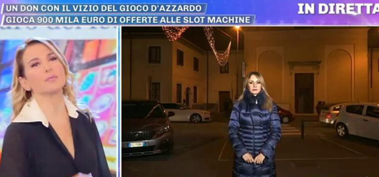 Prete gioca alle slot soldi dei fedeli
