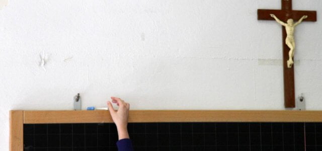 crocifisso a scuola insegnanti religione